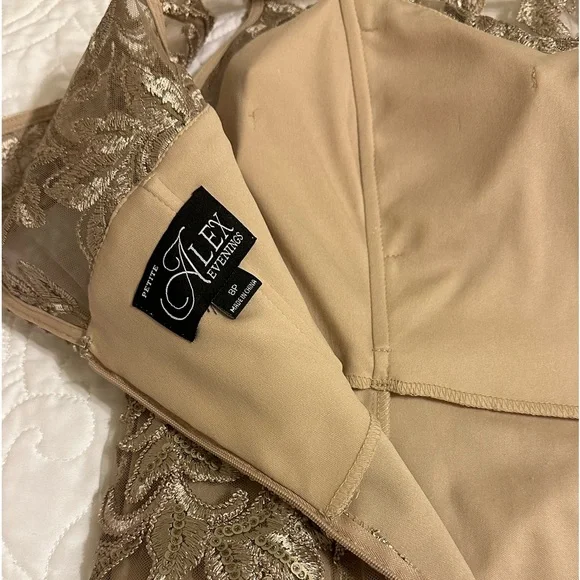 Mother of the Bride gown champagne sequins 8P Alex Evenings Formal dress gown - Picture 11 of 11